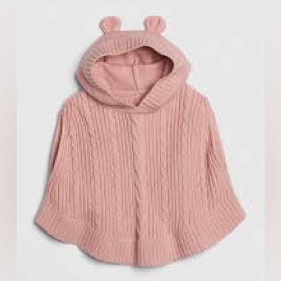Cable knit poncho - Picture 1 of 4